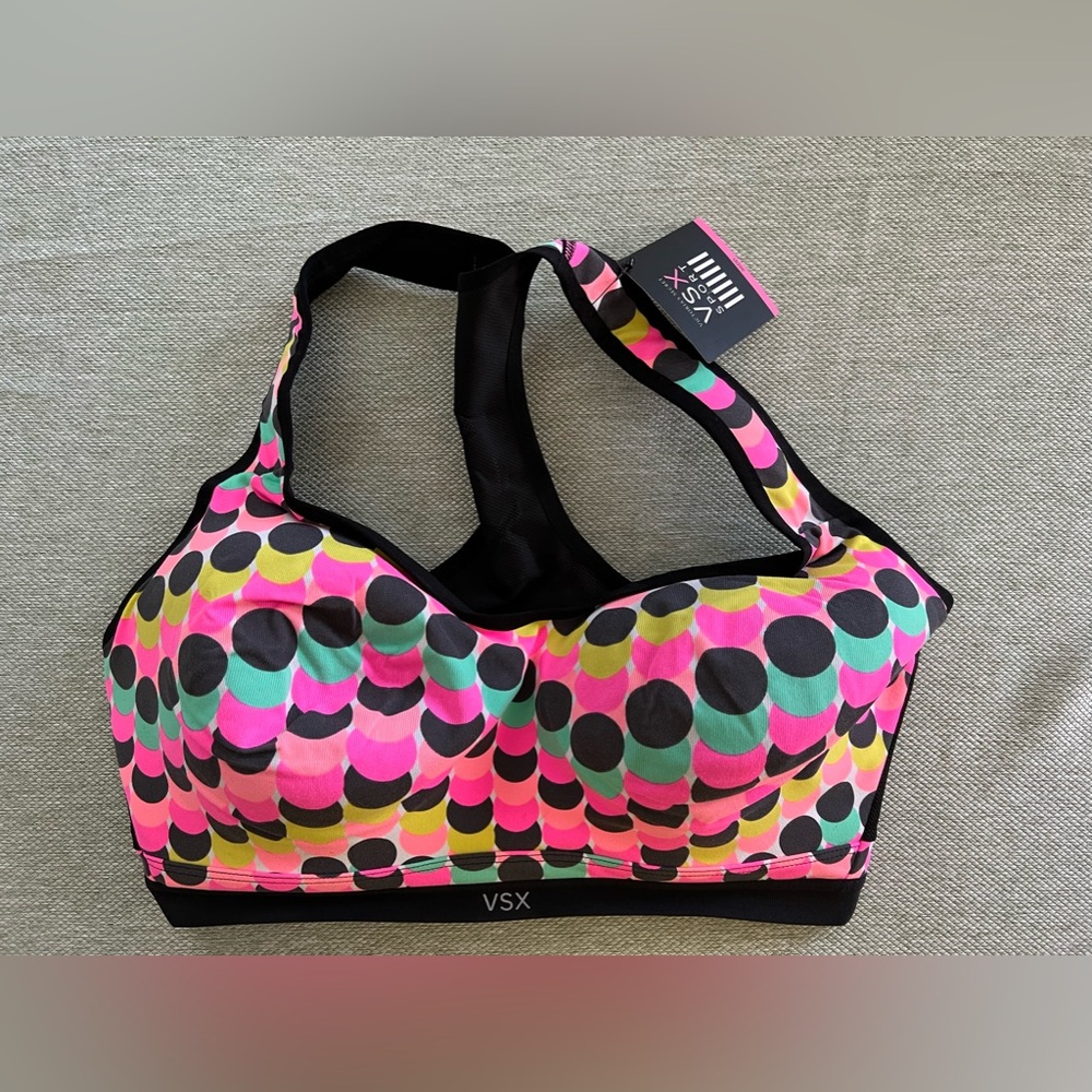 NWT Victoria’s Secret VSX Incredible sport bra 36DD